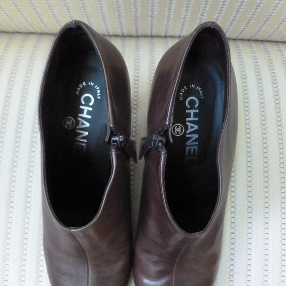 Chanel CC Logo Leather Boots - Picture 6 of 11